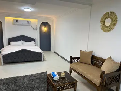 سوئیت فلت آرامون 8