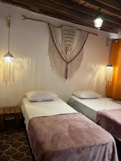 اقامتگاه سنتی چهارتخته سینگو - اتاق سردرزری