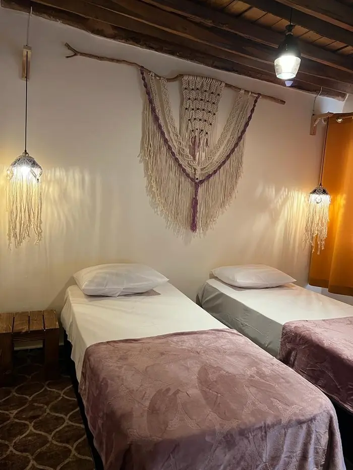 اقامتگاه سنتی چهارتخته سینگو - اتاق سردرزری