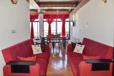 سوئیت یک خوابه ساحلی امیرسرا 1 _ چهار تخته