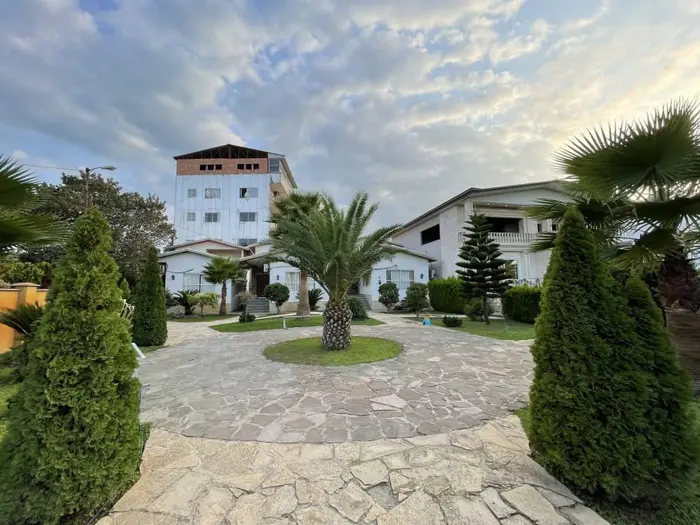 ویلا چهارخوابه استخردار آبگرم نعمت پور