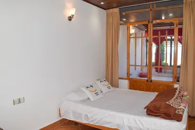 سوئیت یک خوابه ساحلی امیرسرا - واحد چهارتخته