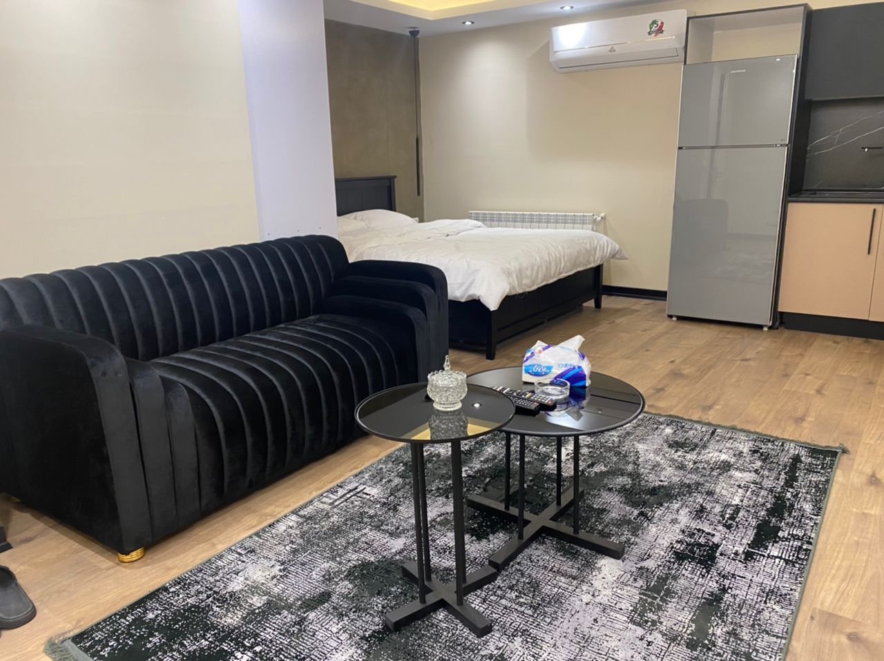 سوئیت فلت بنفشه زعفرانیه