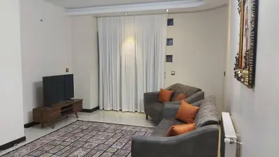 آپارتمان دوخوابه سی و سه پل واحد ۶