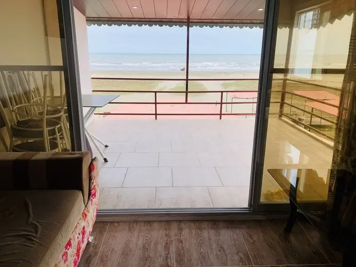 ویلا سه خوابه ساحلی مروارید - نمای ورودی بالکن