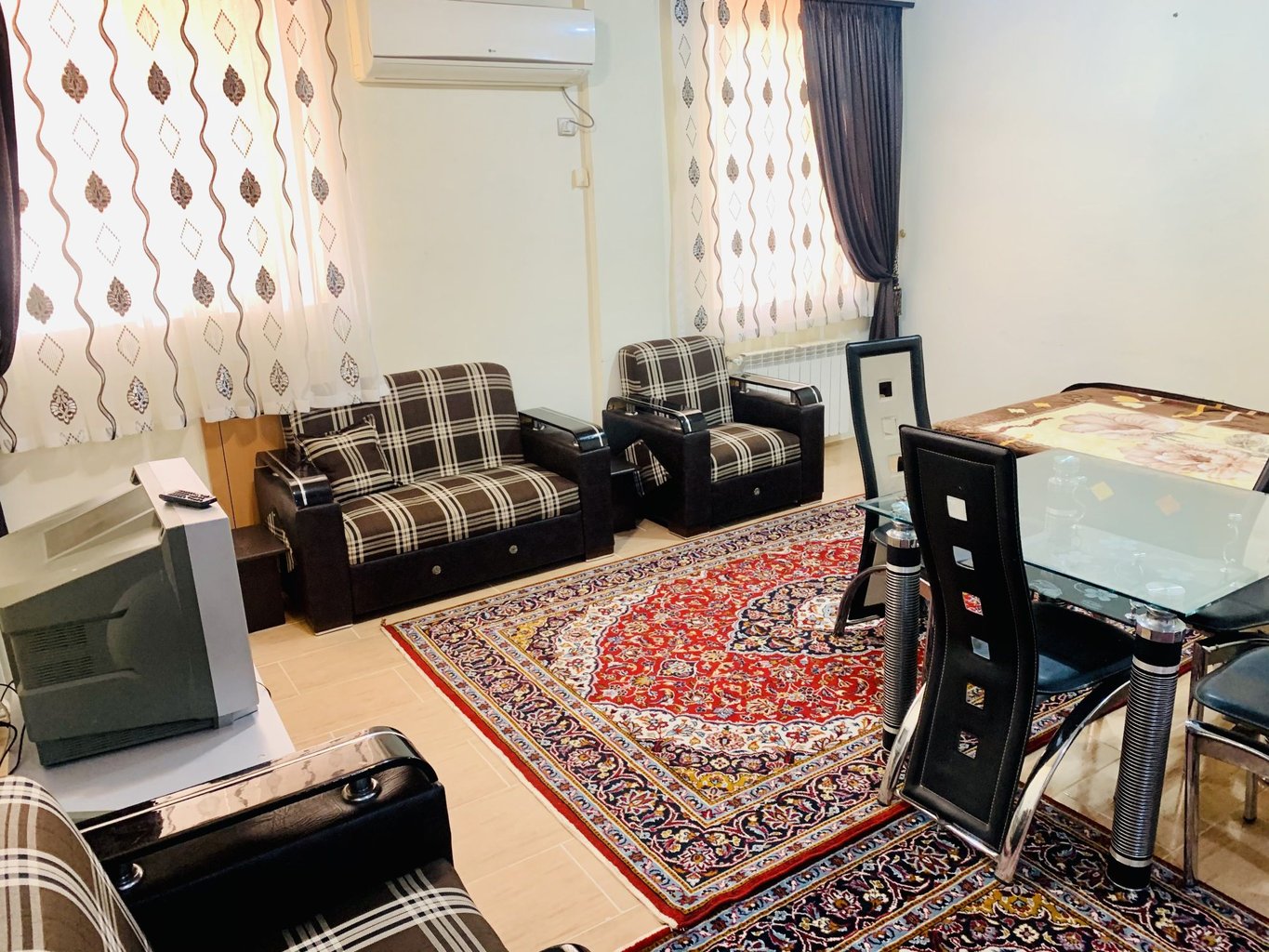 آپارتمان یک خوابه گل نرگس ۱ - حال پذیرایی