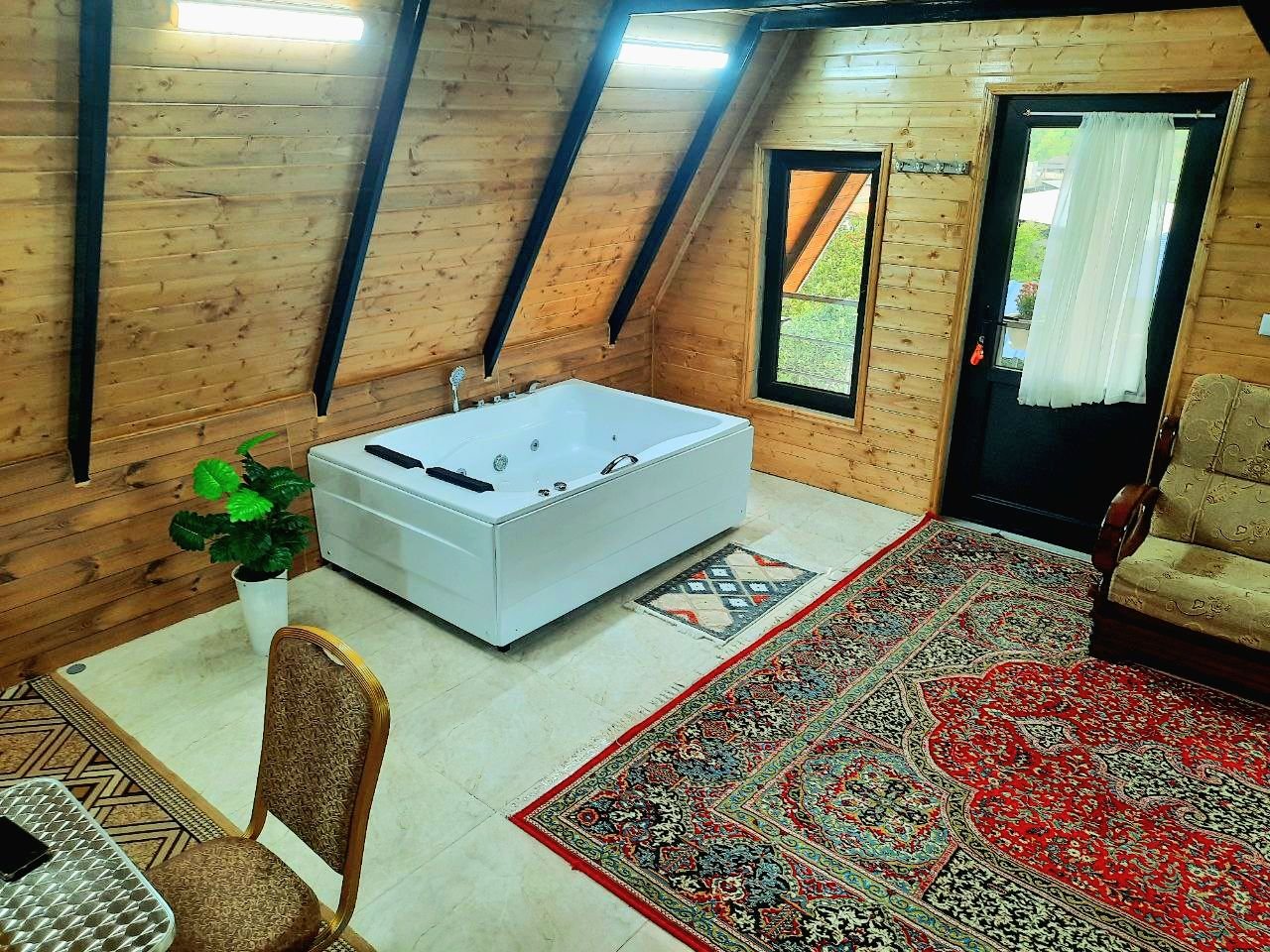 یک خوابه جکوزی دار وارش ۳