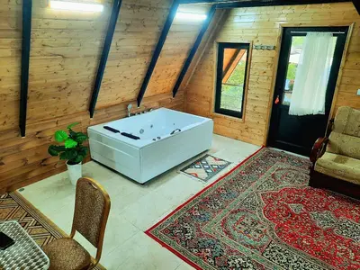 کلبه یک خوابه جکوزی دار وارش ۳