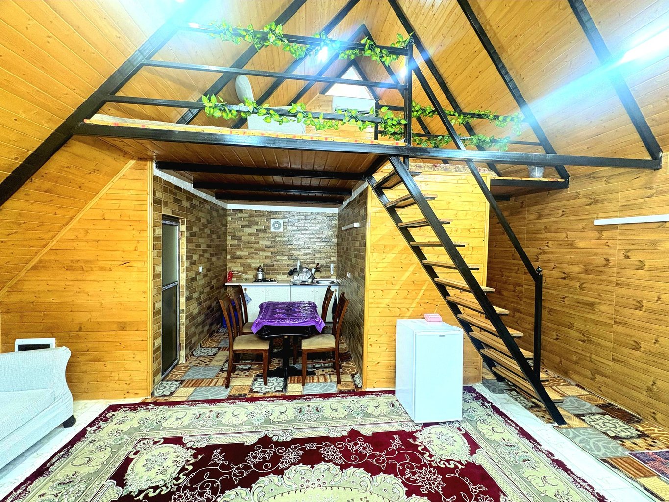 کلبه دوخوابه استخردار‌ وارش