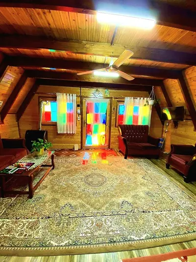 کلبه یک خوابه چوبی وارش