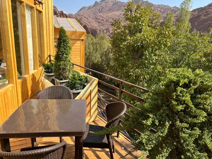 بوم گردی حاج محمد -  واحد ون گوگ