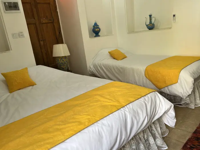 اقامتگاه سنتی عمارت قجری - واحد نازتاب