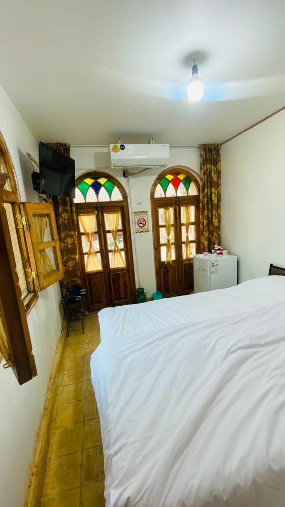 اقامتگاه سنتی صالحی - واحد چهارتخته بالا 1