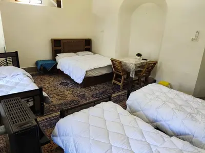 اقامتگاه سنتی باغ عمارت خُرَّم - واحد 3