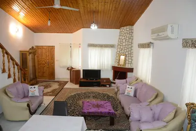 ویلا دوخوابه ساحلی چشمه