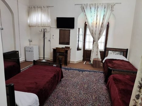 اقامتگاه سنتی باغ عمارت خُرَّم - واحد 4