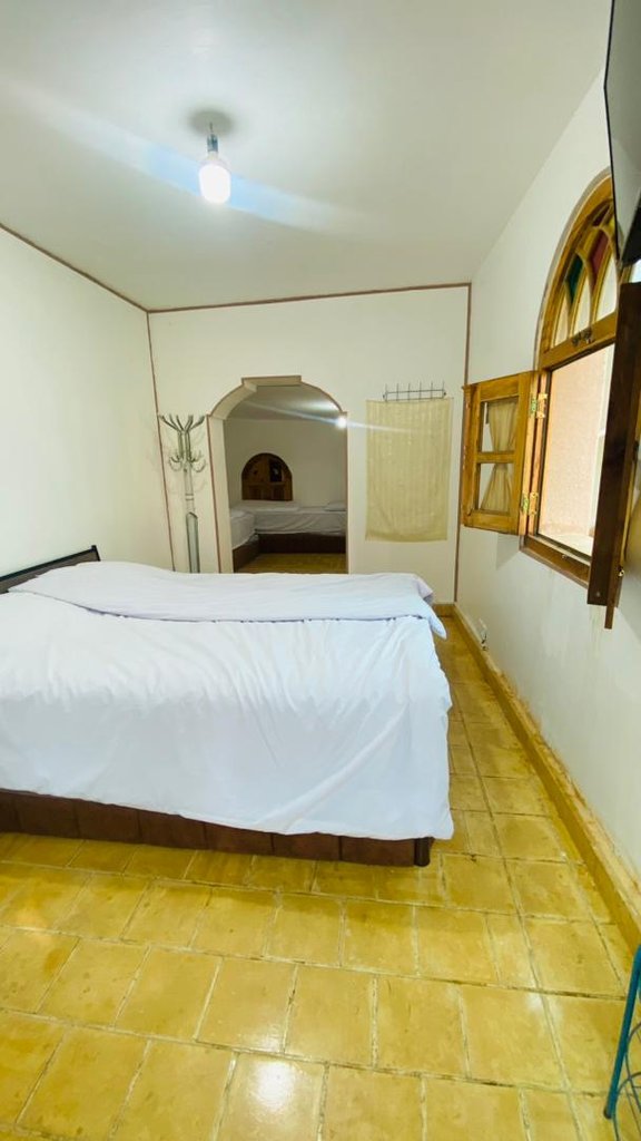 اقامتگاه سنتی صالحی - واحد چهارتخته بالا 1