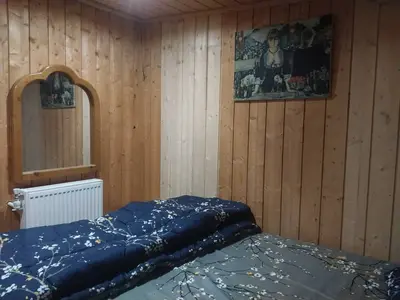 بومگردی بانوی گیلان - واحد گلها