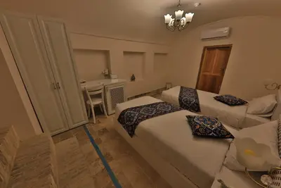 اقامتگاه سنتی یاسمین راهب - واحد دوتخته تویین ١٠٢