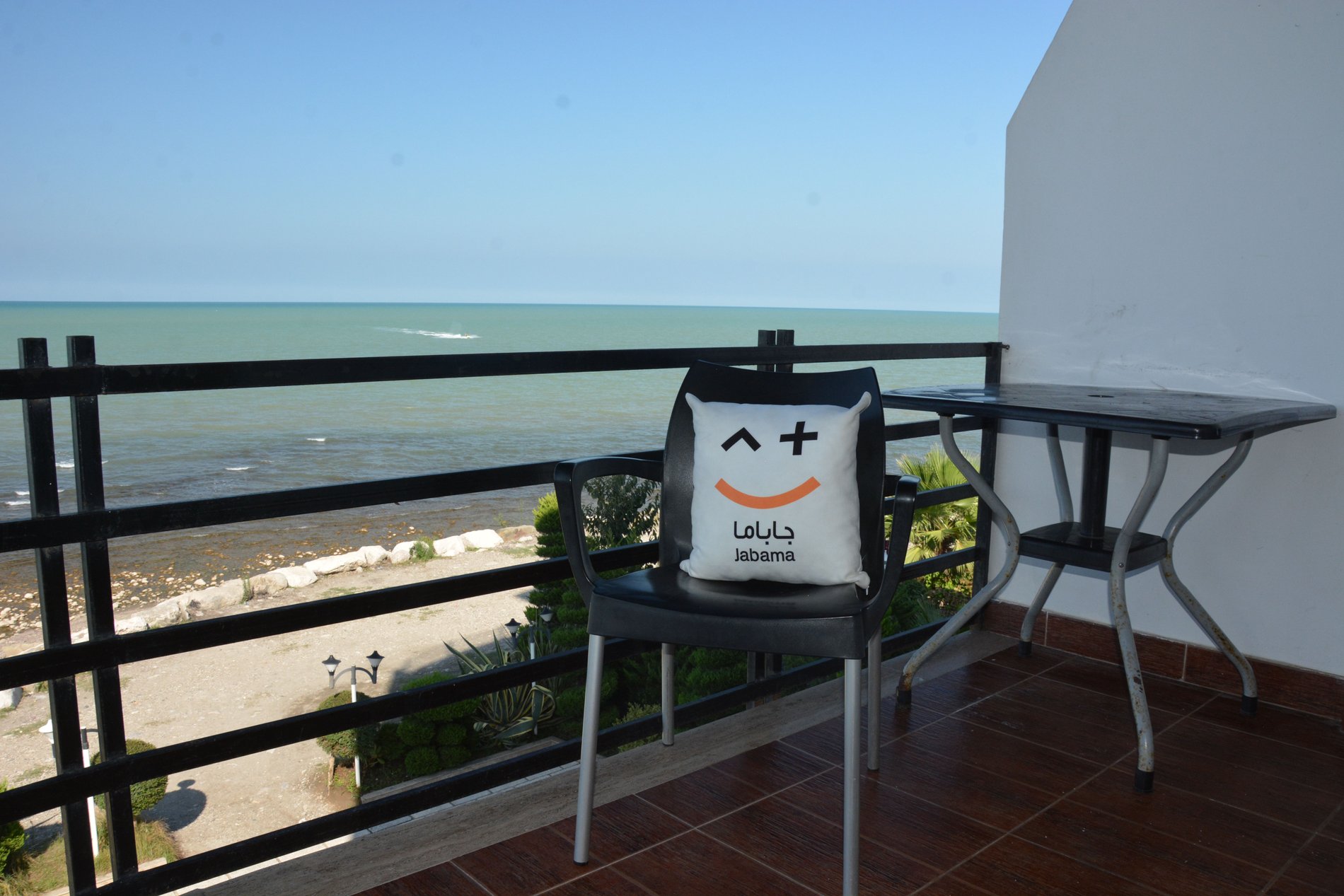 آپارتمان دوخوابه ساحلی کاکتوس واحد 6