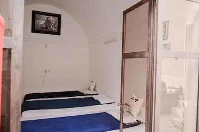 اقامتگاه سنتی خانه صفا - واحد سه تخته ١٠٦