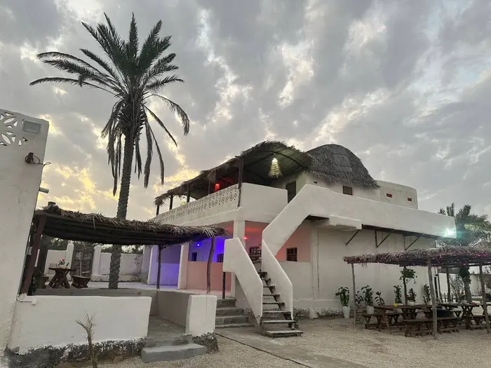 بوم گردی گمبرون - واحد ١٠٢ - 11