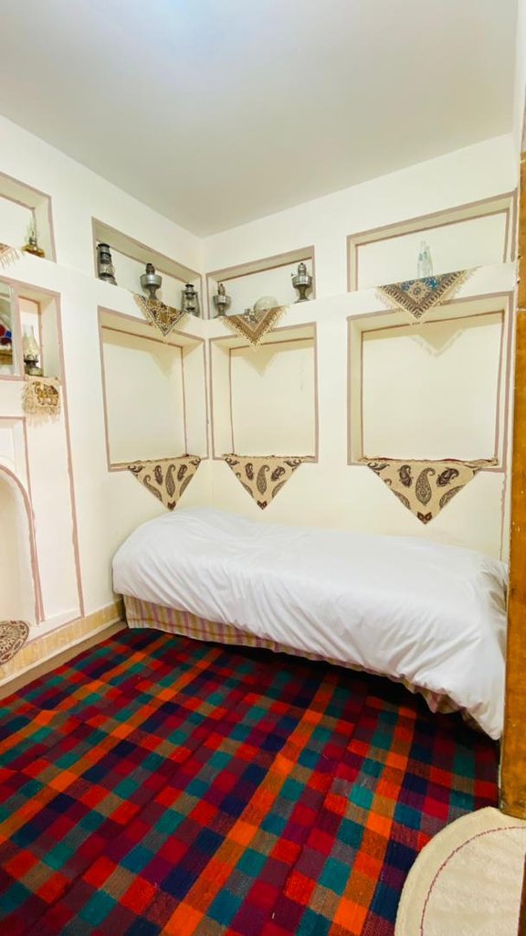 صالحی - واحد پنچ دری پایین