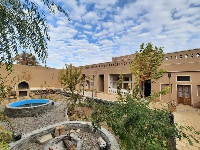 اقامتگاه سنتی افوشتا - واحد سه دری