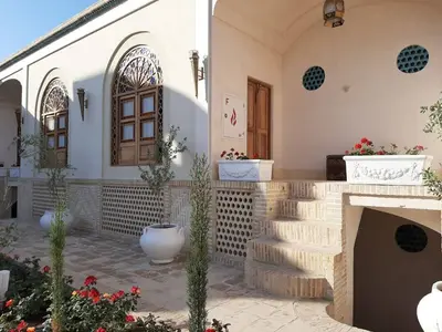 اقامتگاه سنتی یاسمین راهب - واحد دوتخته ۲۰۴