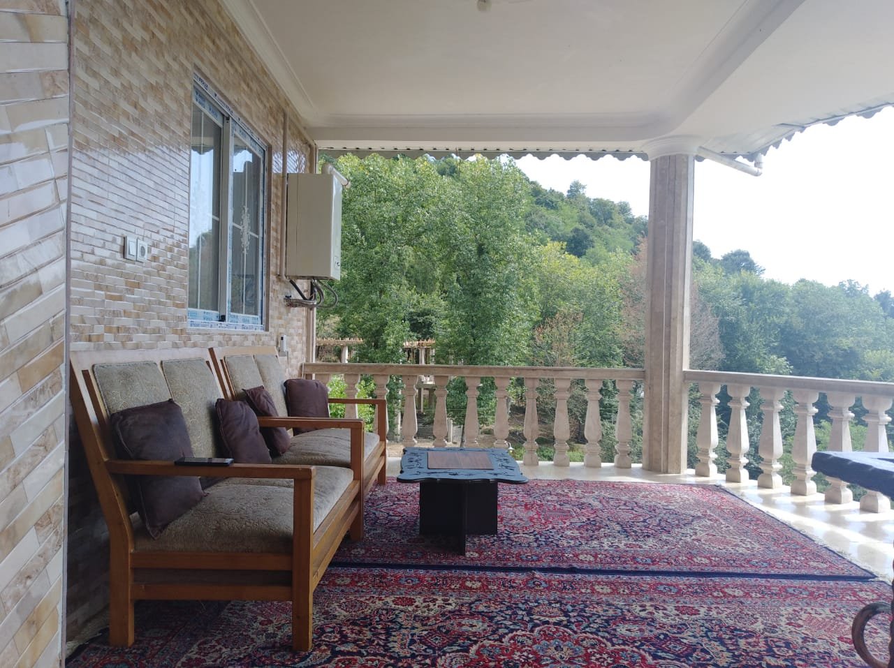 یک خوابه جنگلی رها 1