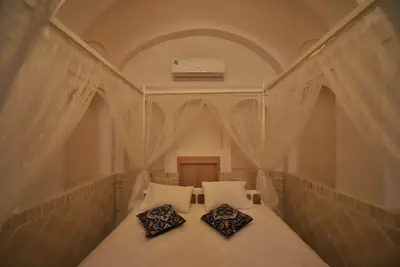 اقامتگاه سنتی یاسمین راهب - واحد دوتخته ١٠٧