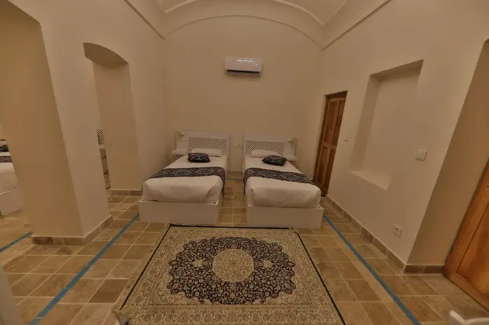 اقامتگاه سنتی یاسمین راهب - واحد چهارتخته ٢٠٣