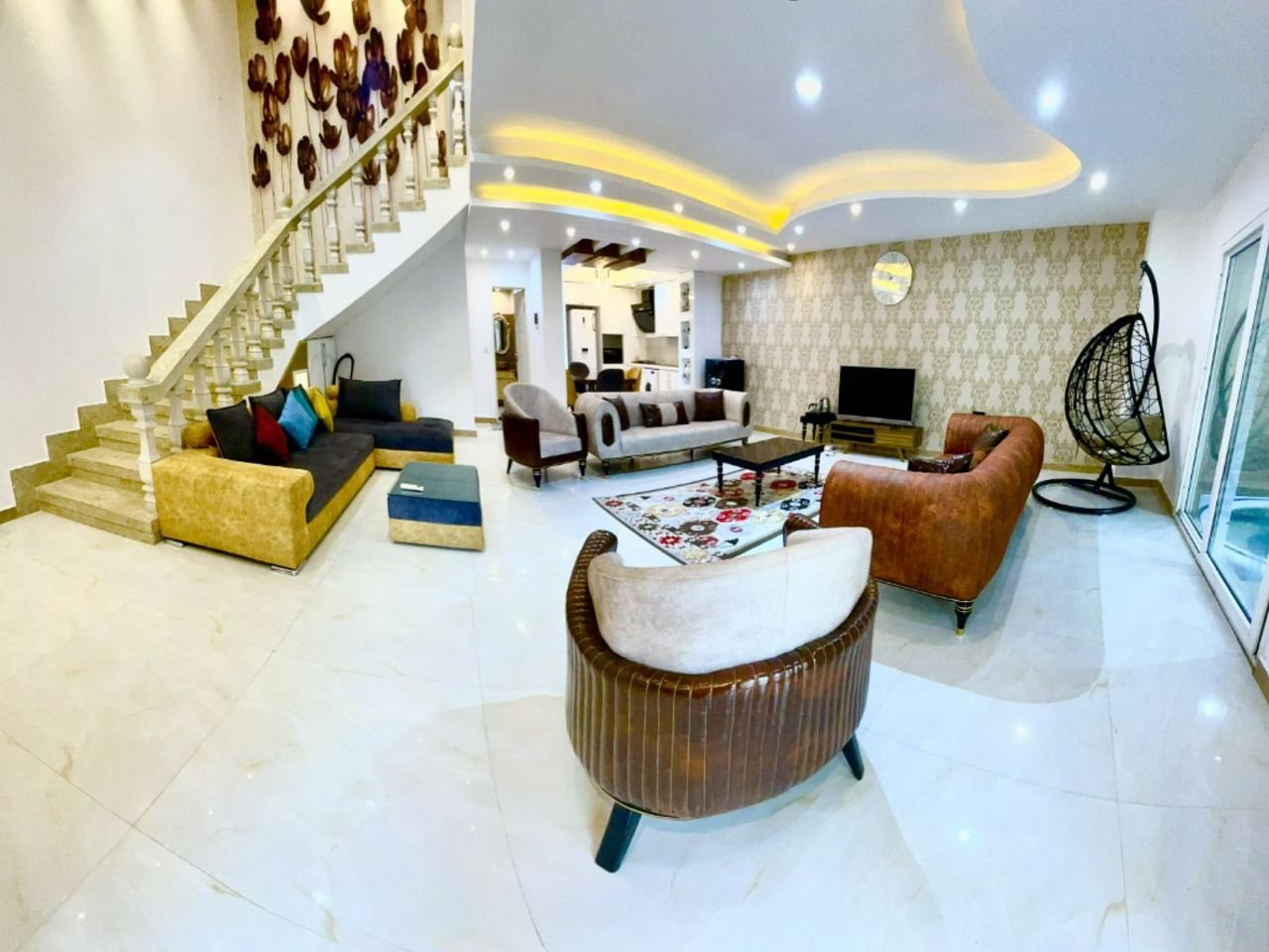 ویلا چهارخوابه استخردار آبگرم صادقی
