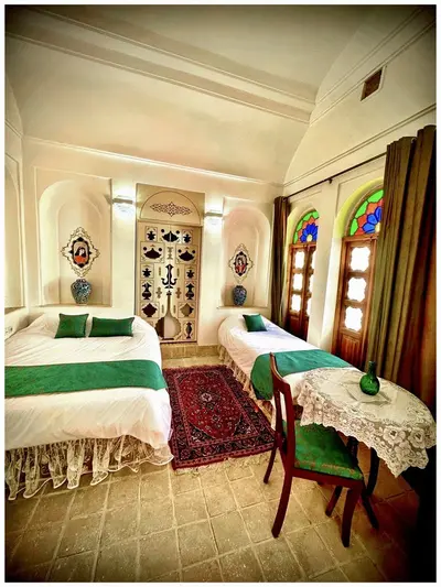 اقامتگاه سنتی عمارت قجری - واحد فروغ السلطنه