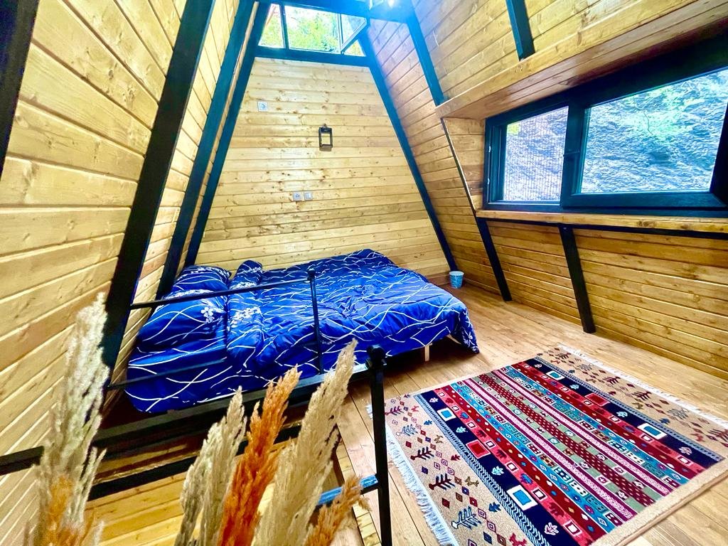 کلبه یک خوابه جنگلی میها