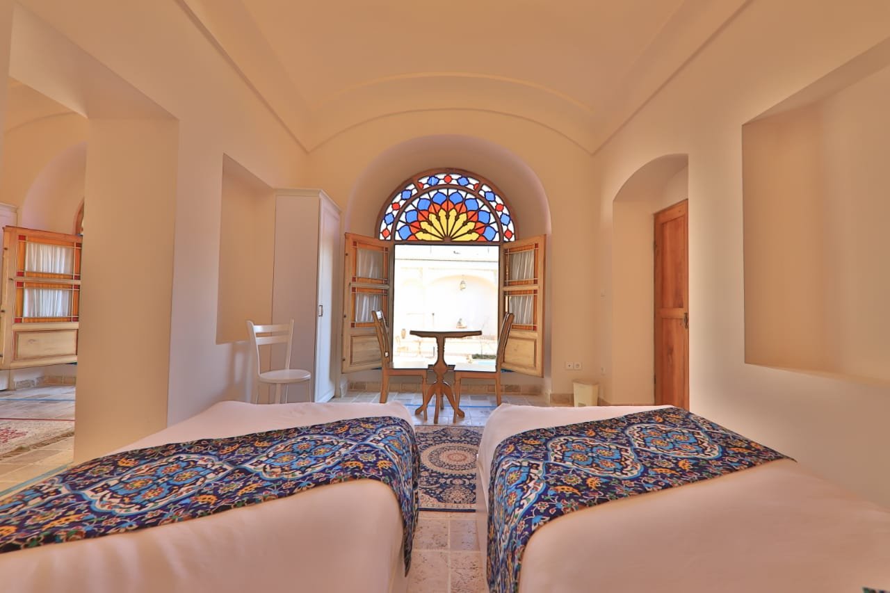 اقامتگاه سنتی یاسمین راهب - واحد چهارتخته ٢٠٦