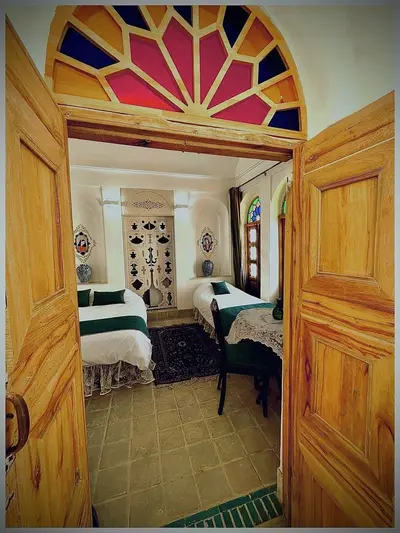 اقامتگاه سنتی عمارت قجری - واحد فروغ السلطنه