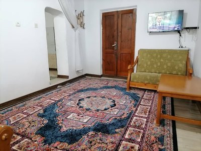 کلبه سه خوابه سنتی گل سرخ