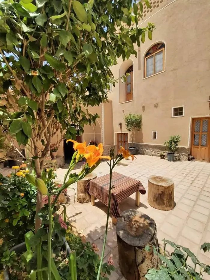 اقامتگاه سنتی افوشتا - واحد کاریزا