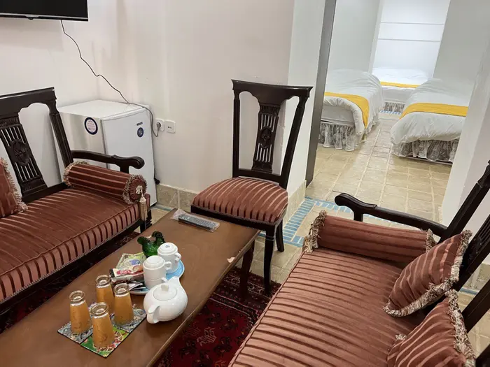 اقامتگاه سنتی عمارت قجری - واحد اختر