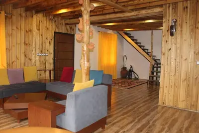 کلبه سه خوابه جنگلي ارامش ٢