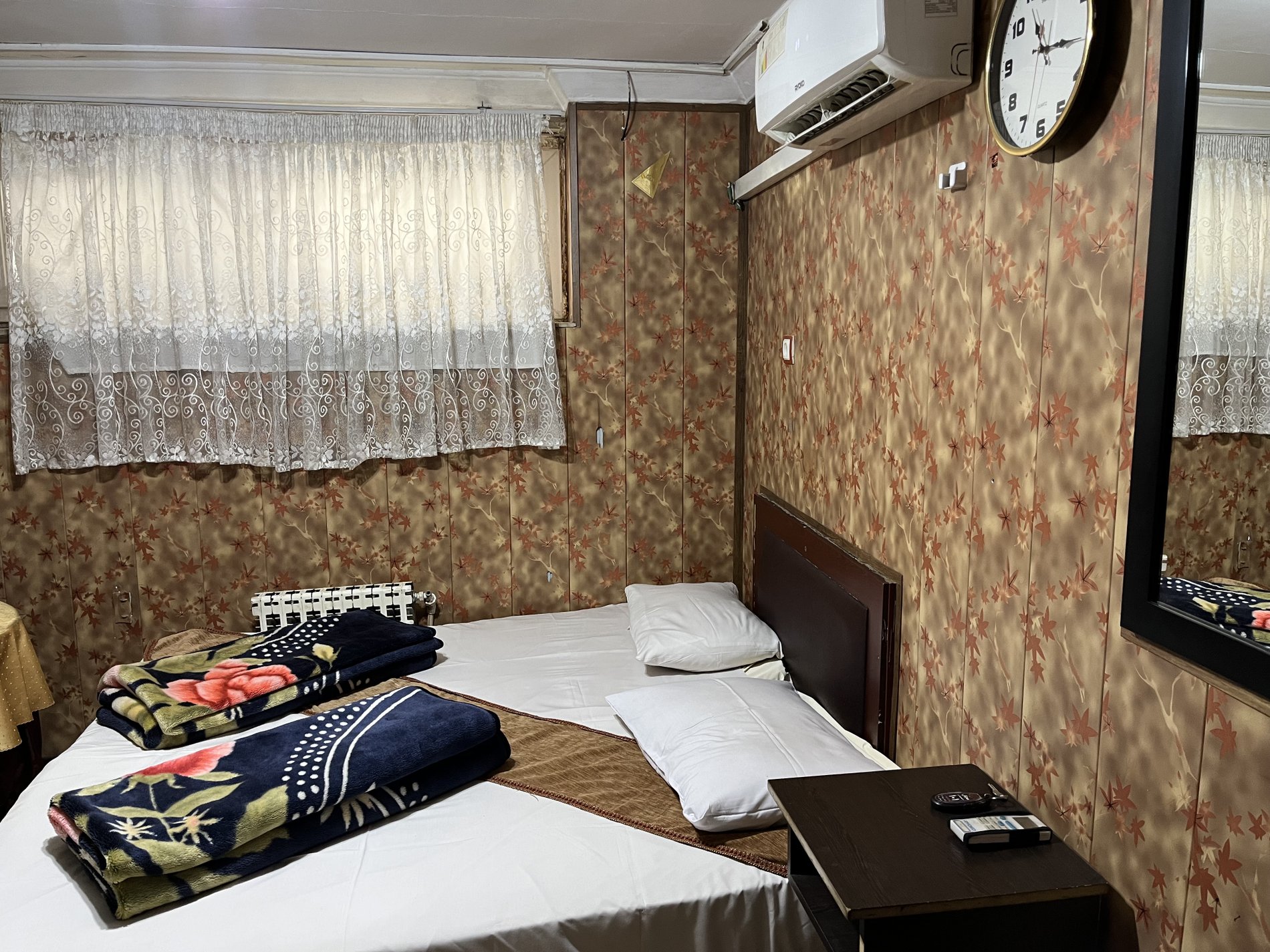 حسینی - واحد دو تخت ۲۰۲