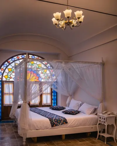 اقامتگاه سنتی یاسمین راهب - واحد دوتخته vip ٢٠٢