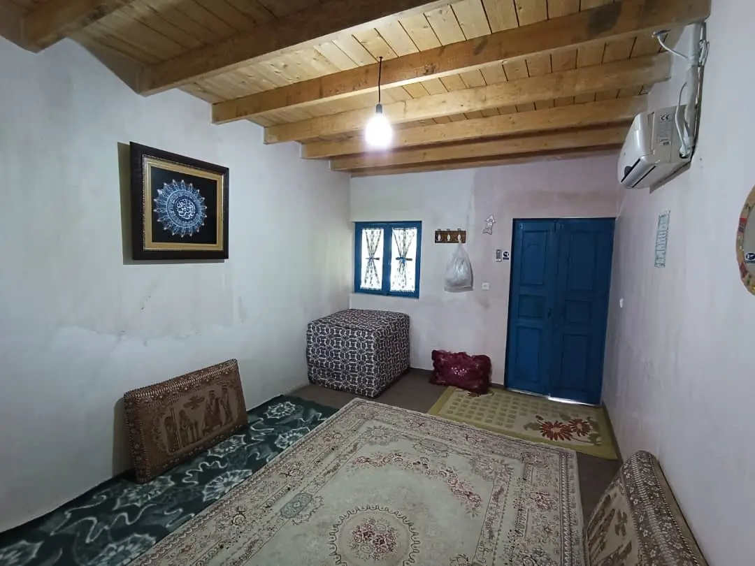 بوم گردی گیله گل - اتاق تی تی