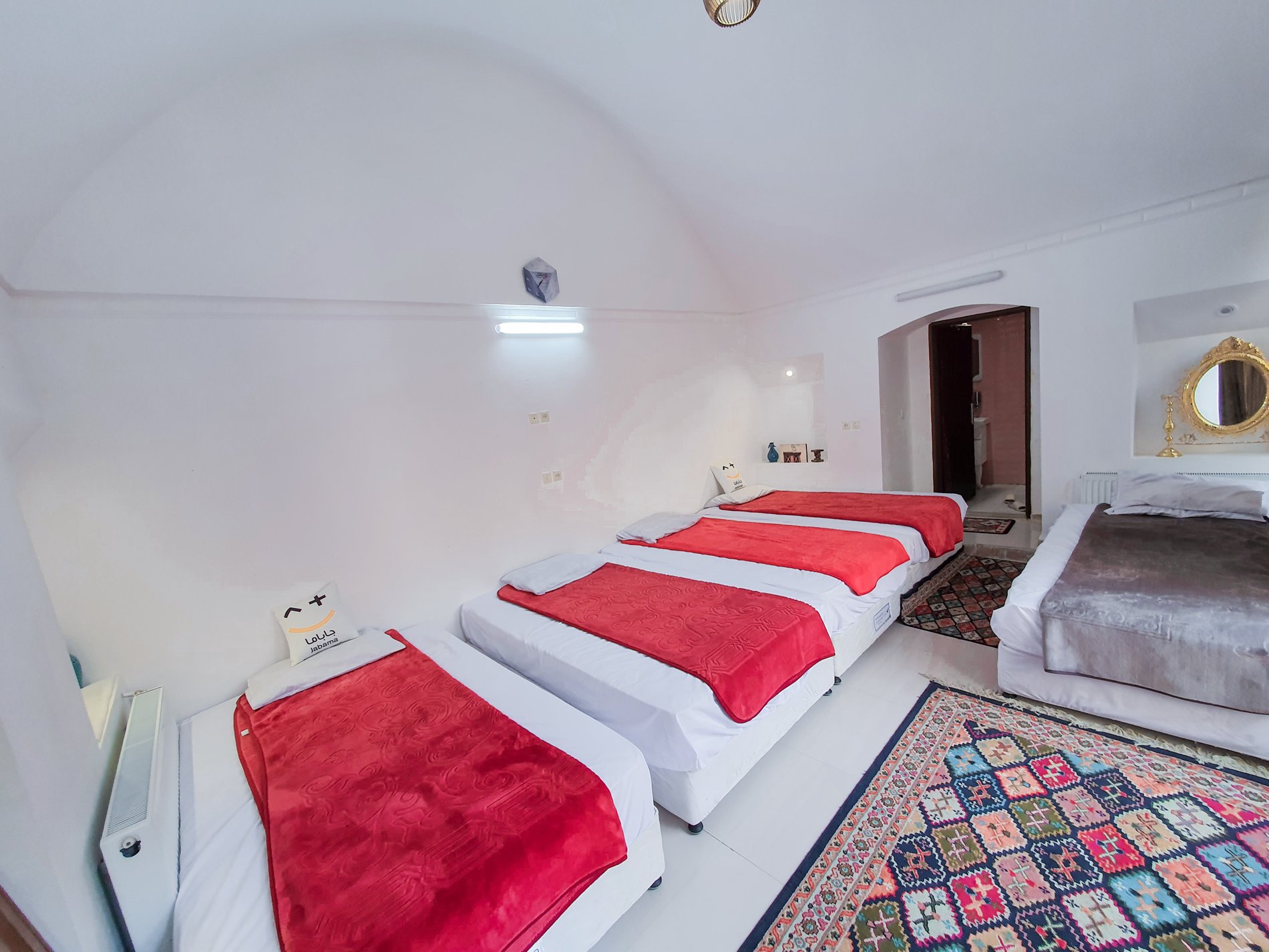 اقامتگاه سنتی خانه صفا - واحد پنج تخته ١٠٢