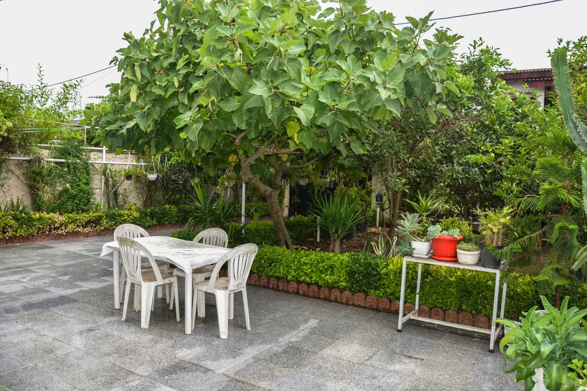 ویلا دوخوابه ساحلی چشمه