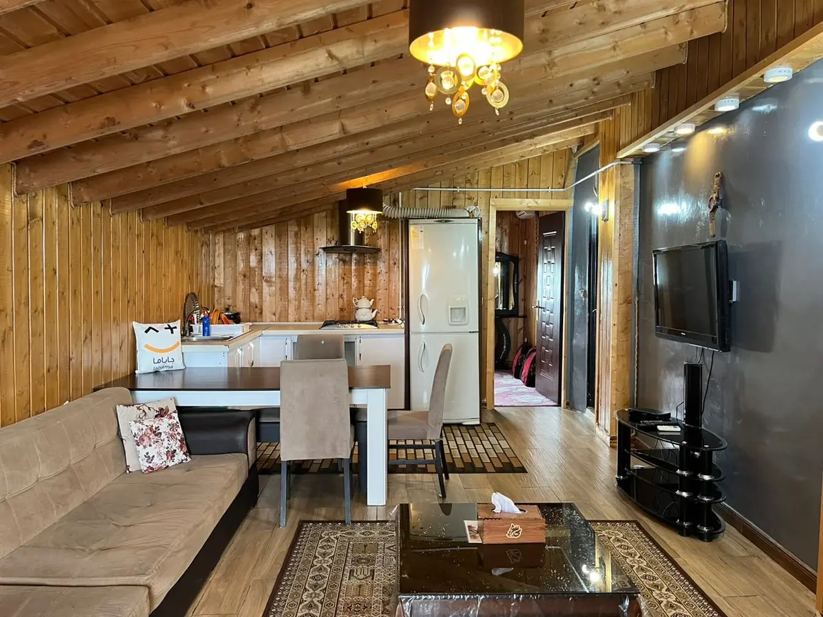 آپارتمان یک خوابه کاج واحد چوبی ۷