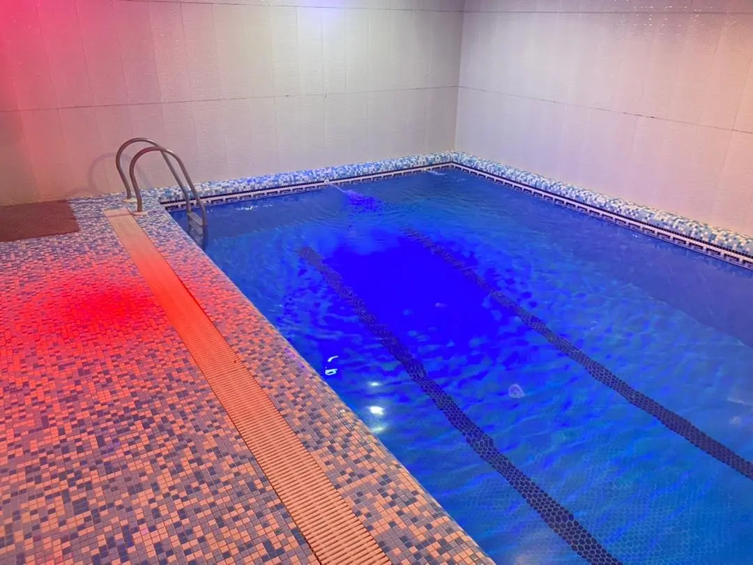 ویلا دوخوابه استخردار آبگرم ونیز