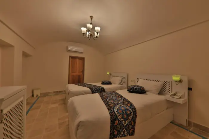 اقامتگاه سنتی یاسمین راهب - واحد دوتخته ١٠١