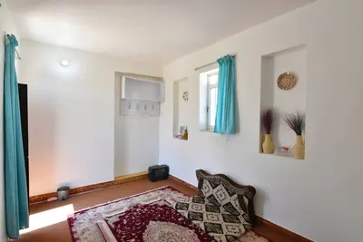 بومگردی سلت - واحد رز